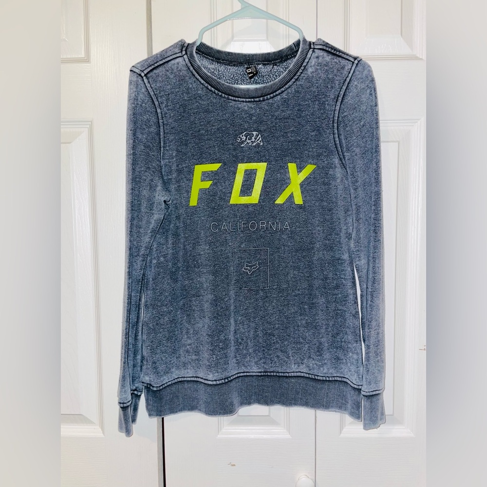 Women’s Fox Long Sleeve Size Small